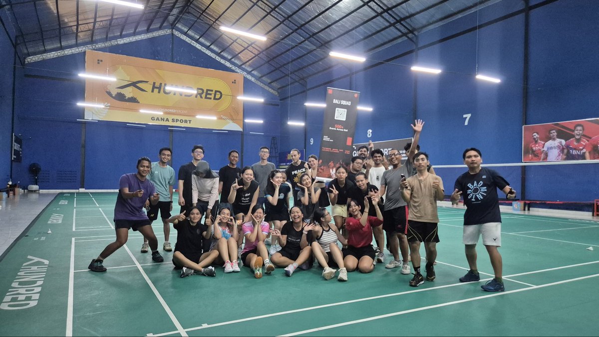 BaliSquad199997's tweet photo. Tuesday Night badminton team 🏸 💦 https://t.co/czuoTtoPO3