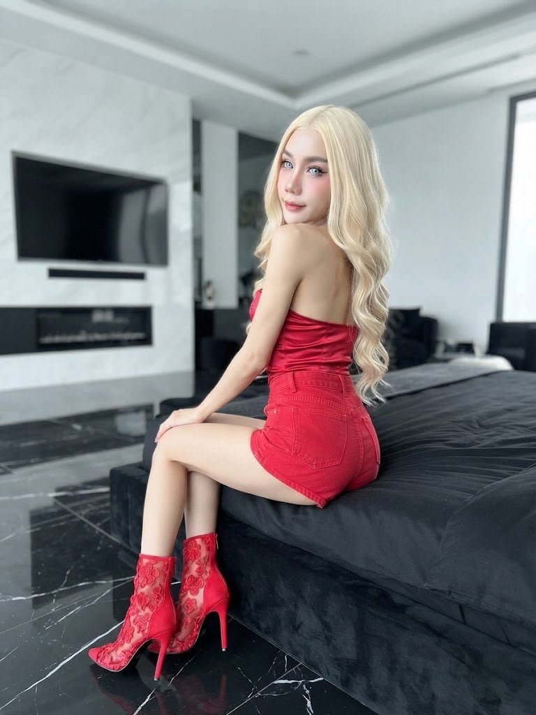 myqope's tweet photo. #ladyboy_khobar  #ladyboy #dammam https://t.co/VJ8mMcIJ87