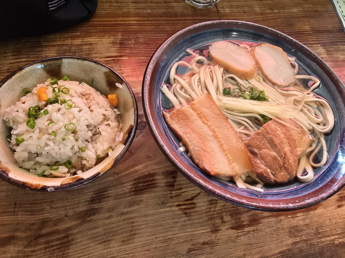 SeasideRunner53's tweet photo. 今日のランチは、#首里そば https://t.co/ufXs0lKjSL