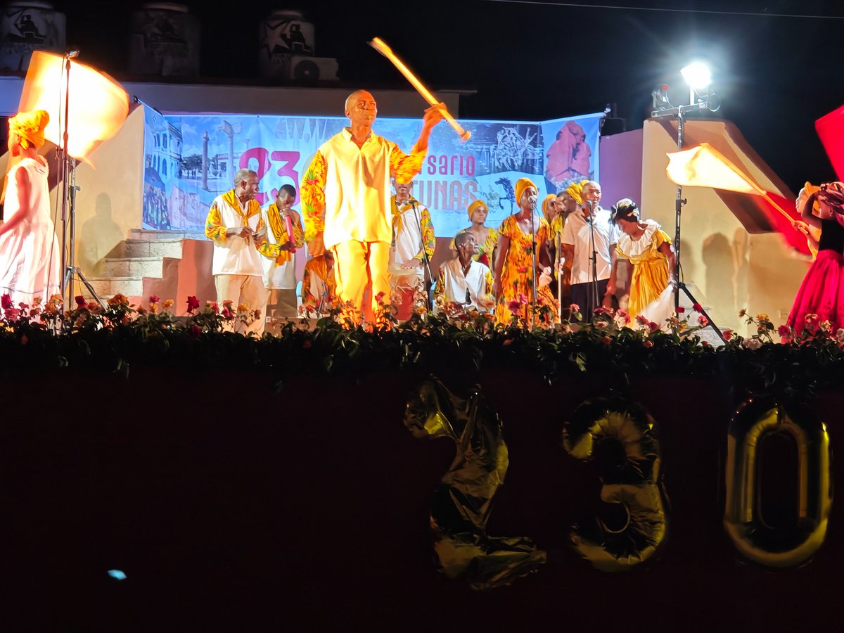 LorenzoOsbel's tweet photo. Historia, cultura y tradición se dieron cita en la gala homenaje por el 230 aniversario de la ciudad de #LasTunas. 
Muchas felicidades bella ciudad! #PorLasTunasLaVictoria #SíSePuede https://t.co/zVeV1YiltZ