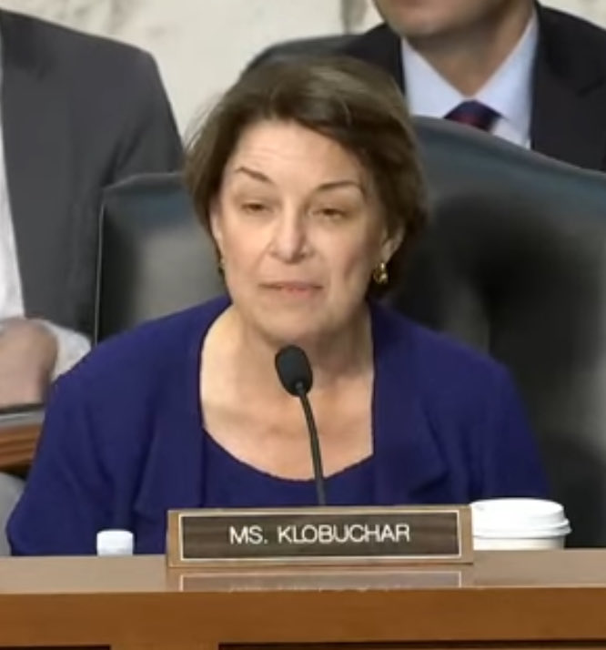 M_N_Kaay's tweet photo. just a quick shoutout to MS. KLOBUCHAR for her King Kong sized lady balls calling out Eric Schmitt on his epic mistake and spoiled brat behaviour.
😁🤣😂
well done madam!!
@amyklobuchar https://t.co/iZwIPpwRLH