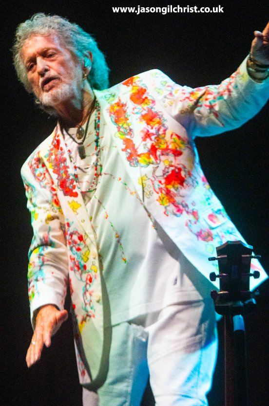 jgilchrist13's tweet photo. Jon Anderson &amp; the Band Geeks.
Performing YES Epics, Classics &amp; More.
A wonderful &amp; joyous night of #YESmusic+.
Currently on tour.
📸: Glasgow Royal Concert Hall, 28/09/26. #JonAnderson #JonAndersonAndTheBandGeeks #Prog #ProgressiveRock #ProgRock #YES
👀: https://t.co/kEnmu2EbGC https://t.co/YesBbPyQQq
