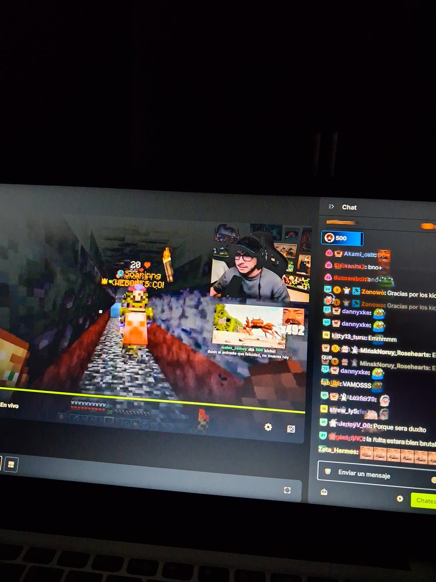 0Xxino0's tweet photo. SSIIIIIII VAMOOOOS DUXOOO!! AL FIIIIIN ENTRASTEEEE!! YO NUNCA PERDI LA FEEEEE!!!!
AHORA SI PODRE VER EL POV DE MI CEO FAVORITOOO!!😭😭🥺✨️✨️💕💕
ESTOY MUY FELIIIZZ SNIFF SNIFF✨️🥺🥺

#DUXO #stream #Dedsafío4 #minecraft https://t.co/eYrPnyL1AC