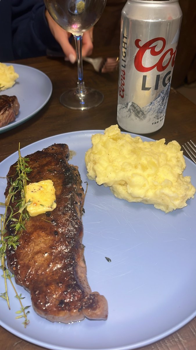 ClarkKenne9sw's tweet photo. They’re calling it the best Tuesday in the history of tuesdays… https://t.co/4iYR3dK2Xo
