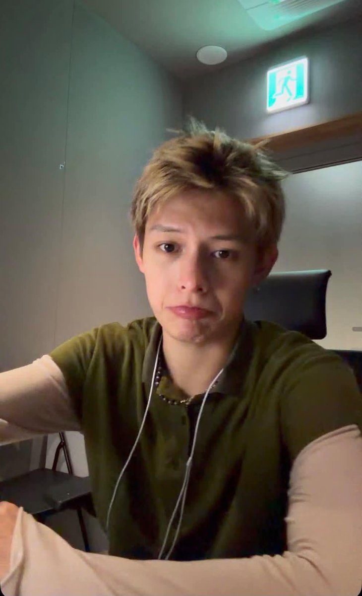 imsjqh's tweet photo. Nuôi mèo day5 https://t.co/fYOY5EQSNG