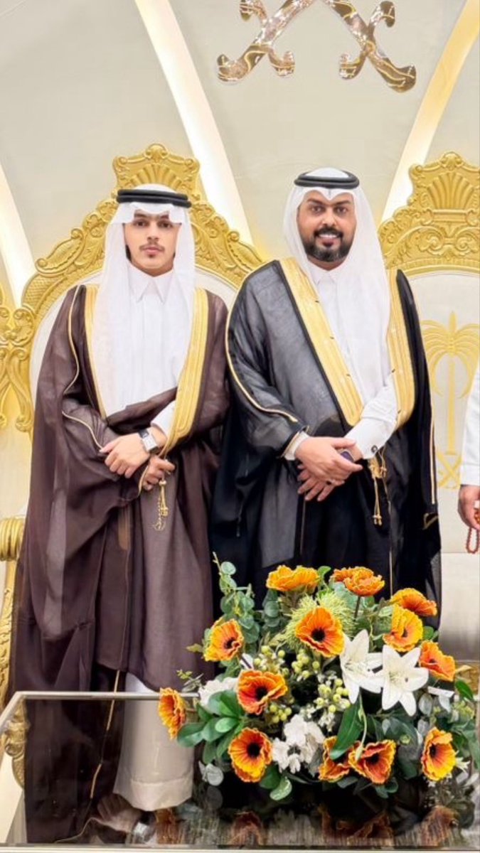MESHAL_ALROSSI's tweet photo. بسم الله الرحمن الرحيم
﴿يَا أَيَّتُهَا النَّفْسُ الْمُطْمَئِنَّةُ ارْجِعِي إِلَىٰ رَبِّكِ رَاضِيَةً مَّرْضِيَّةً فَادْخُلِي فِي عِبَادِي وَادْخُلِي جَنَّتِي﴾

بقلوب مؤمنة بقضاء الله وقدره، وببالغ الحزن والأسى، أنعى فقيدي وفلذة كبدي وابني الغالي 

                        [ عبد المجيد ]

بتاريخ 18-9-2026 الموافق 7-4-1448 هـ

الذي اختاره الله إلى جواره عن عمر يناهز 19 عاماً 
رحل حبيبي في سن الشباب تاركاً خلفه غصة في القلب لا تنتهي، وشوقاً لا يطفئه إلا اللقاء في جنات النعيم. نسأل الله العلي القدير أن يتغمده بواسع رحمته، وأن يتقبله بقبول حسن، ويجعل شبابه في الجنة، ويربط على قلوبنا ويلهمنا الصبر والسلوان.

                  إِنَّا لِلَّهِ وَإِنَّا إِلَيْهِ رَاجِعُونَ