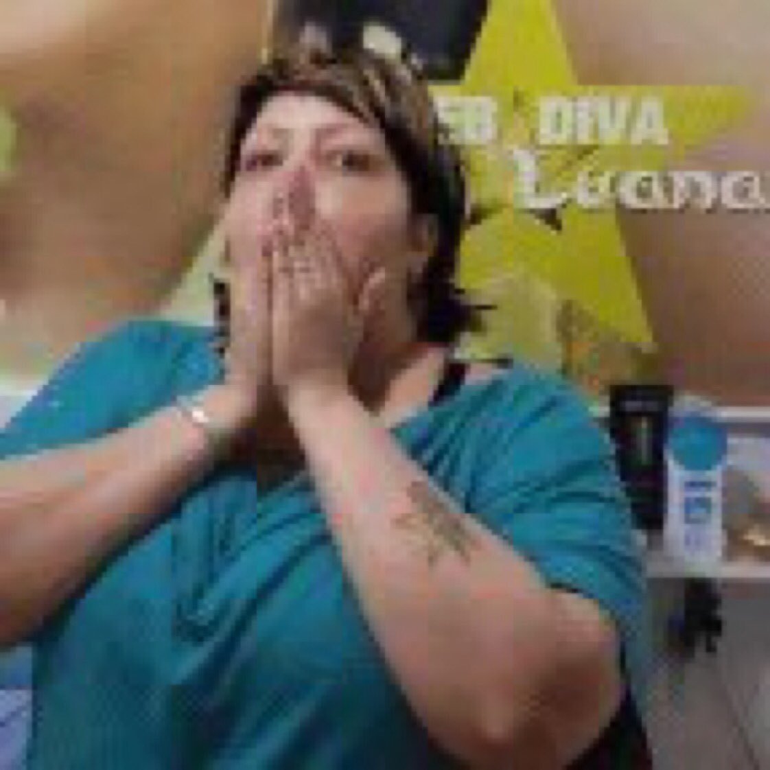 this_is_ARTPOP's tweet photo. @a_nome_invalido A experiência queer que é um homem namorar uma mulher... https://t.co/XBBKDKws8b