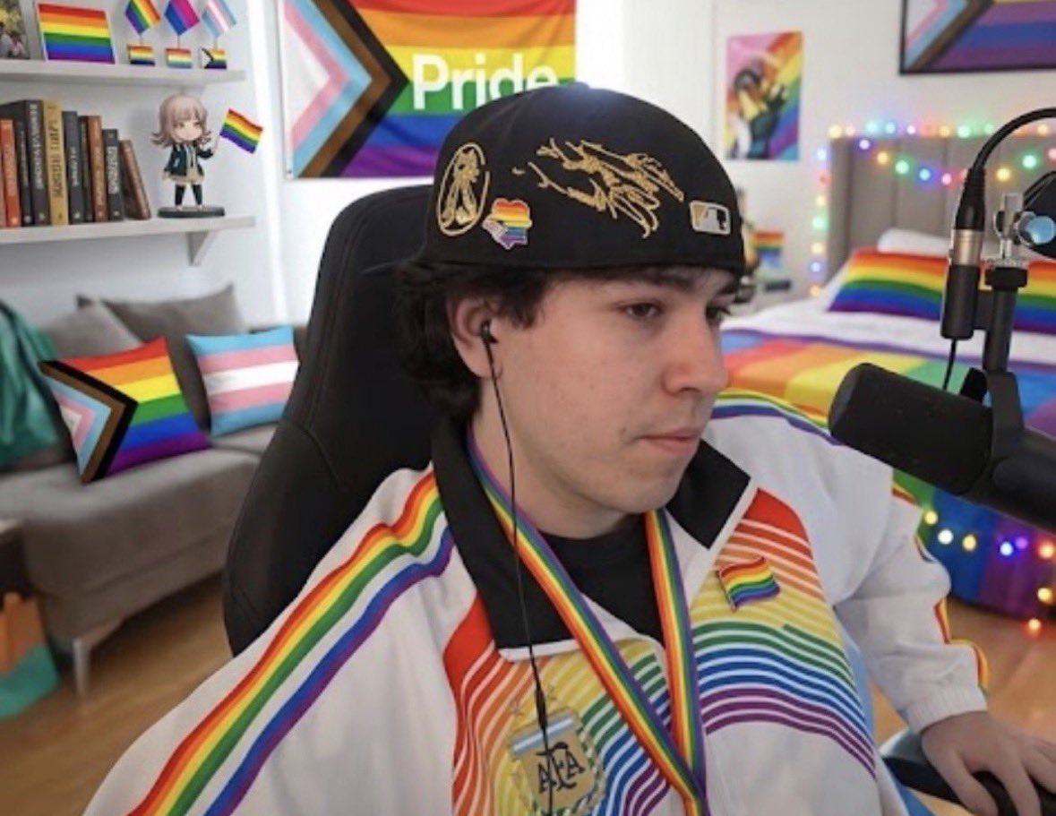 Ewu477211's tweet photo. @messi24787222 @arecvah y spreen tiene vagina no puede dejar de llorar por un juego 😂😂😂😂🥺🥺🥺🥺🏳️‍🌈 https://t.co/QJg3Bl0Iks