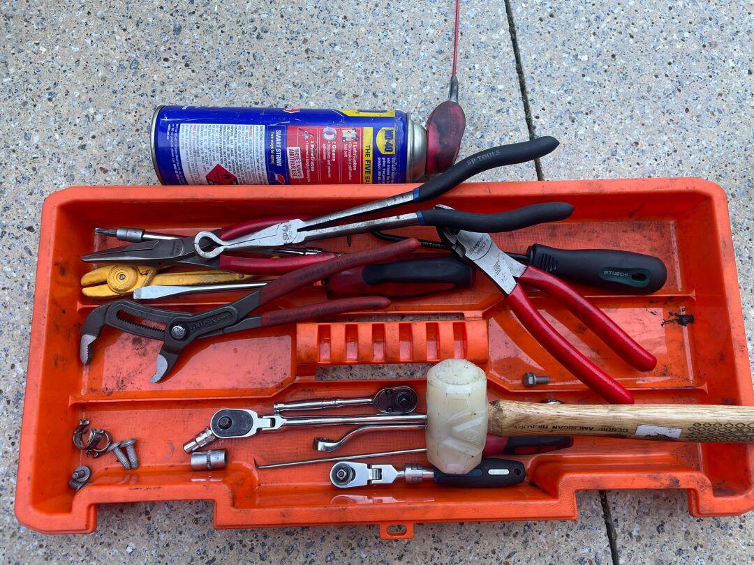 vault_john9_069's tweet photo. [Just got a new job, my main task is to replace the old tools that have been used for many years. I will do my best!]， https://t.co/rWPyEUzROx