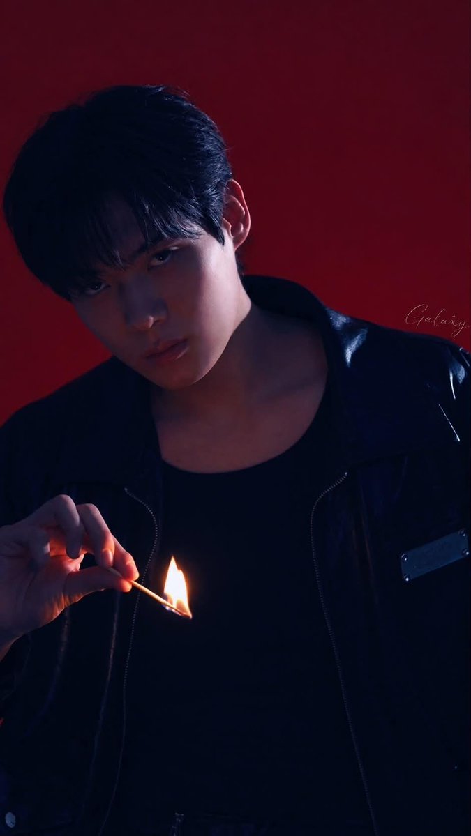 PeniSikWoo's tweet photo. Tình nồng thắm xuyên qua bao mái tranh,ngọt ngào tình yêu thắm thiết.

YOONSIK SIWOO Pour Toujours
#YOONSIK_SIWOO_PFWSS27
#KIMYOONSIK 
#PARKSIWOO https://t.co/kCIc4V8jso
