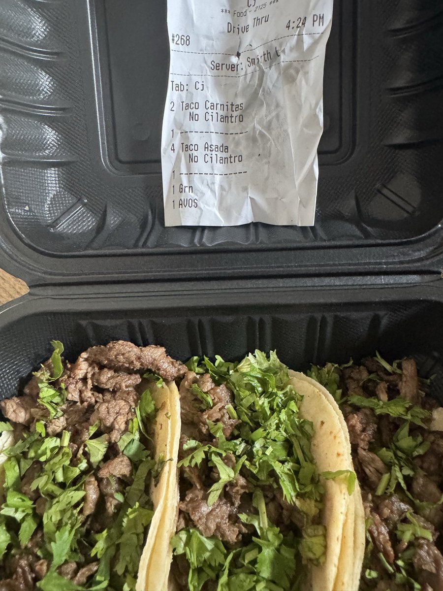 zaridan's tweet photo. At least they got the receipt right? 
¯\_(ツ)_/¯ 🤣
Still deliciouso. @tacoslavilla https://t.co/Wbl8Ic6OD1