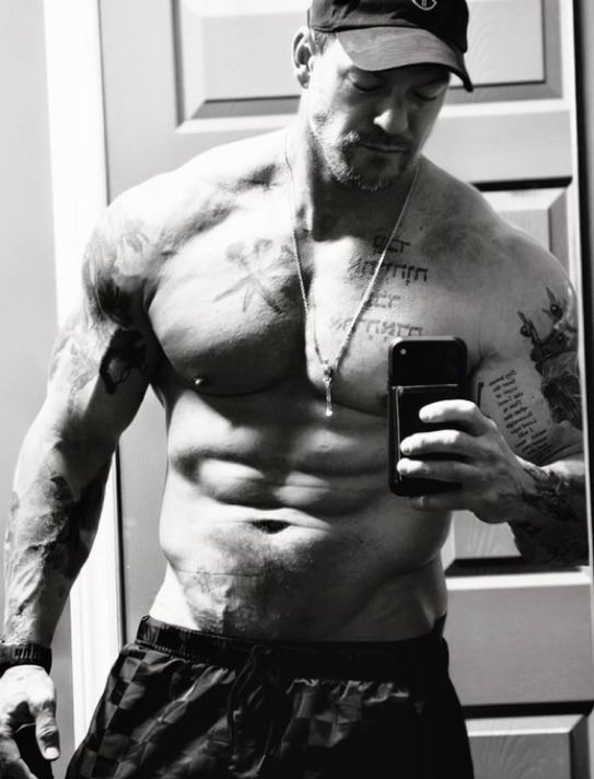 CharmTheMasses's tweet photo. Worship daddy. https://t.co/7IYNaOlqsK