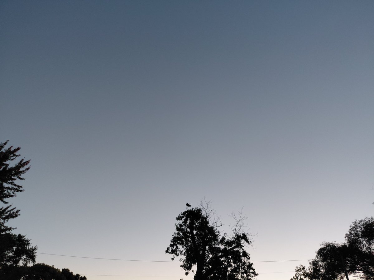 ohiohank's tweet photo. Evening sky views are pretty similar lately #MyFrontDoor https://t.co/th9BbNJF6x