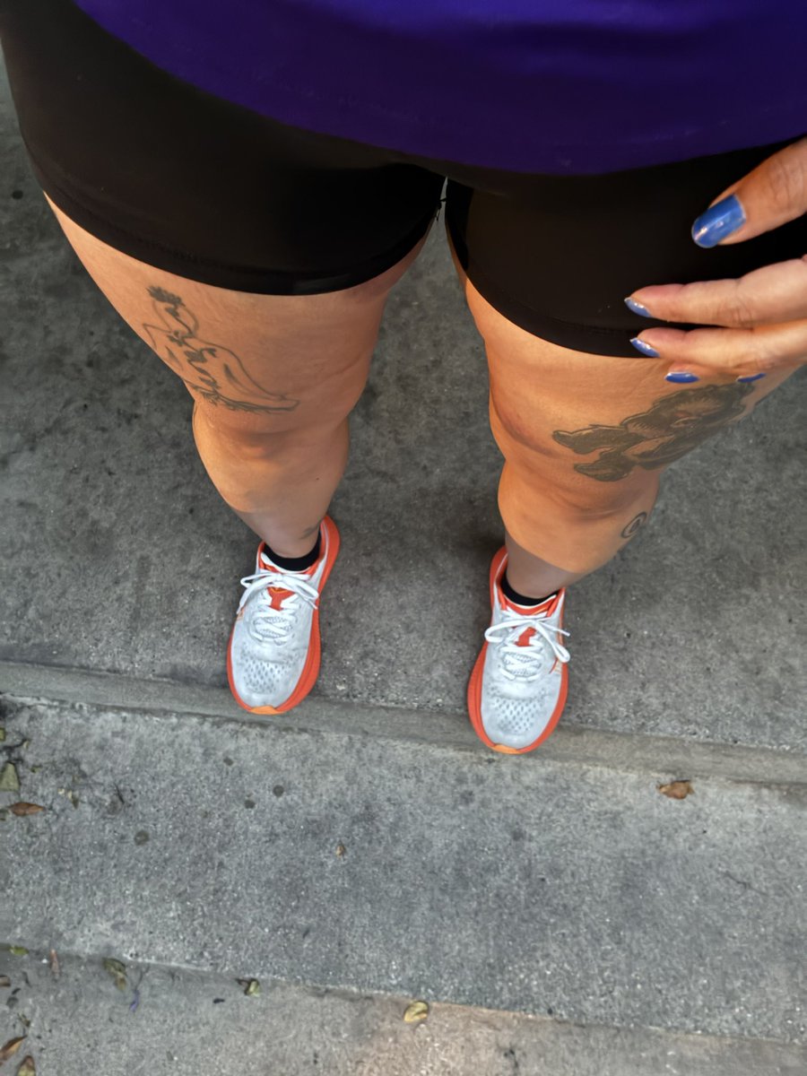 SueHappy3's tweet photo. Night run… #Letsrun #Fallvibes #Autumn #Chicago https://t.co/ibfw8qoMZf