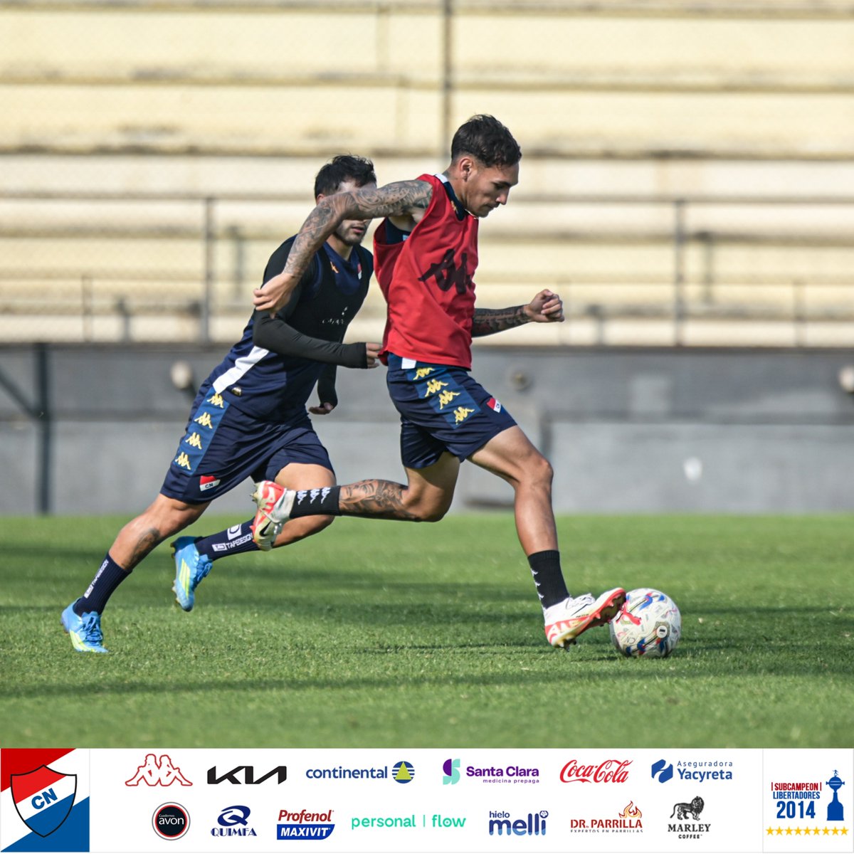 clubnacionalpy's tweet photo. 📸 Última movilización del Tricolor de cara al juego ante Independiente. 

Vamos Nacional 🔴⚪️🔵 https://t.co/CYJx9vV5Kg