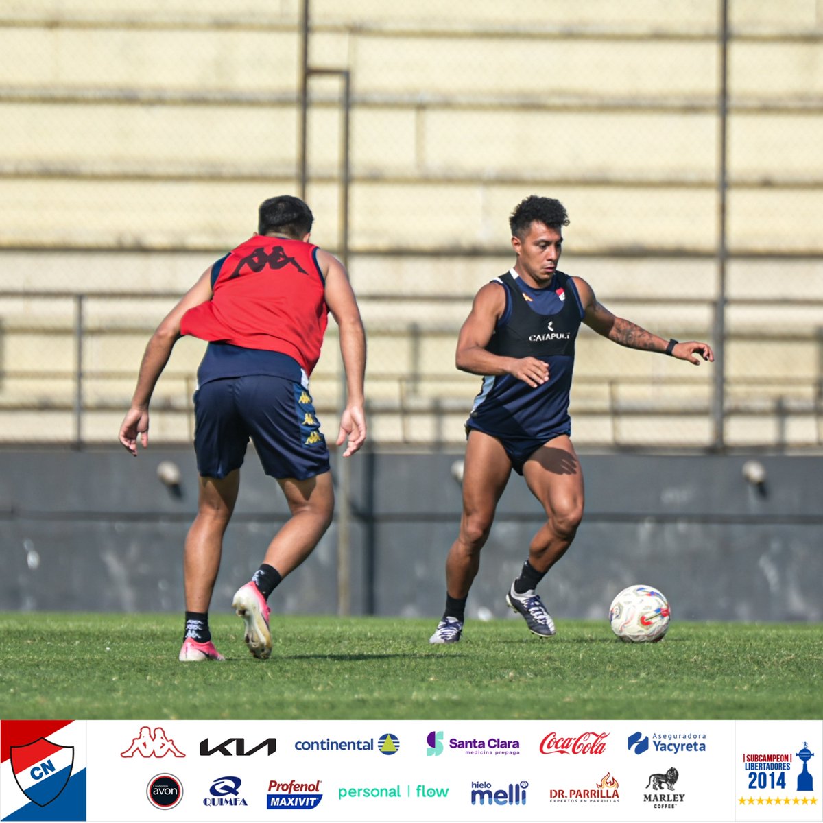 clubnacionalpy's tweet photo. 📸 Última movilización del Tricolor de cara al juego ante Independiente. 

Vamos Nacional 🔴⚪️🔵 https://t.co/CYJx9vV5Kg