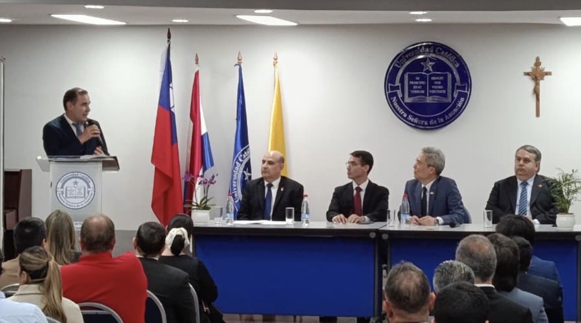 RuffinelliCesar's tweet photo. Agradecemos a S.E. el Señor Embajador de Taiwán Iván Yueh Jung Lee por la excelente ponencia y participación en el Primer Foro Paraguay-Taiwán de Geopolítica, desarrollando el pensamiento y el sentido crítico, fortalecer las relaciones de autonomía, paz y libertad. @TW_Paraguay https://t.co/tXLKKuhiZE