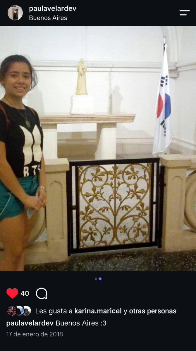 Jimin22's tweet photo. A 3 días que vengan bts ,solo quiero informar que en 2018 fui a lujan a pedir que ellos vengan argentina  denada hermanas JAKSKAJAK https://t.co/XALfoFLBh7