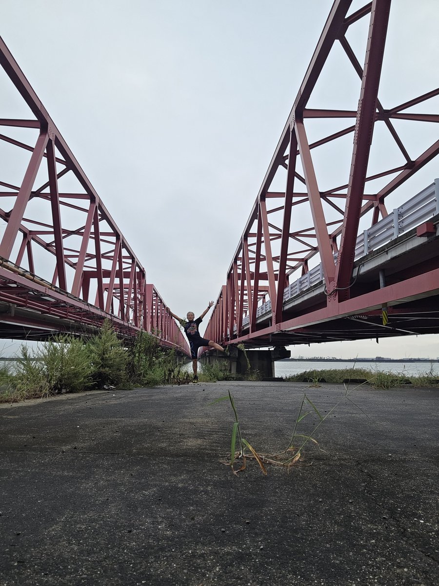 hotelbl's tweet photo. 朝ラン de 桑名百景⁡
⁡9月30日AM6:48気温21.8℃ 12km⁡
⁡⁡
揖斐長良大橋(名四国道23号線)
⁡
⁡ #桑名   #三重観光   #ランニング   #桑名百景 https://t.co/0yqKbKsdry