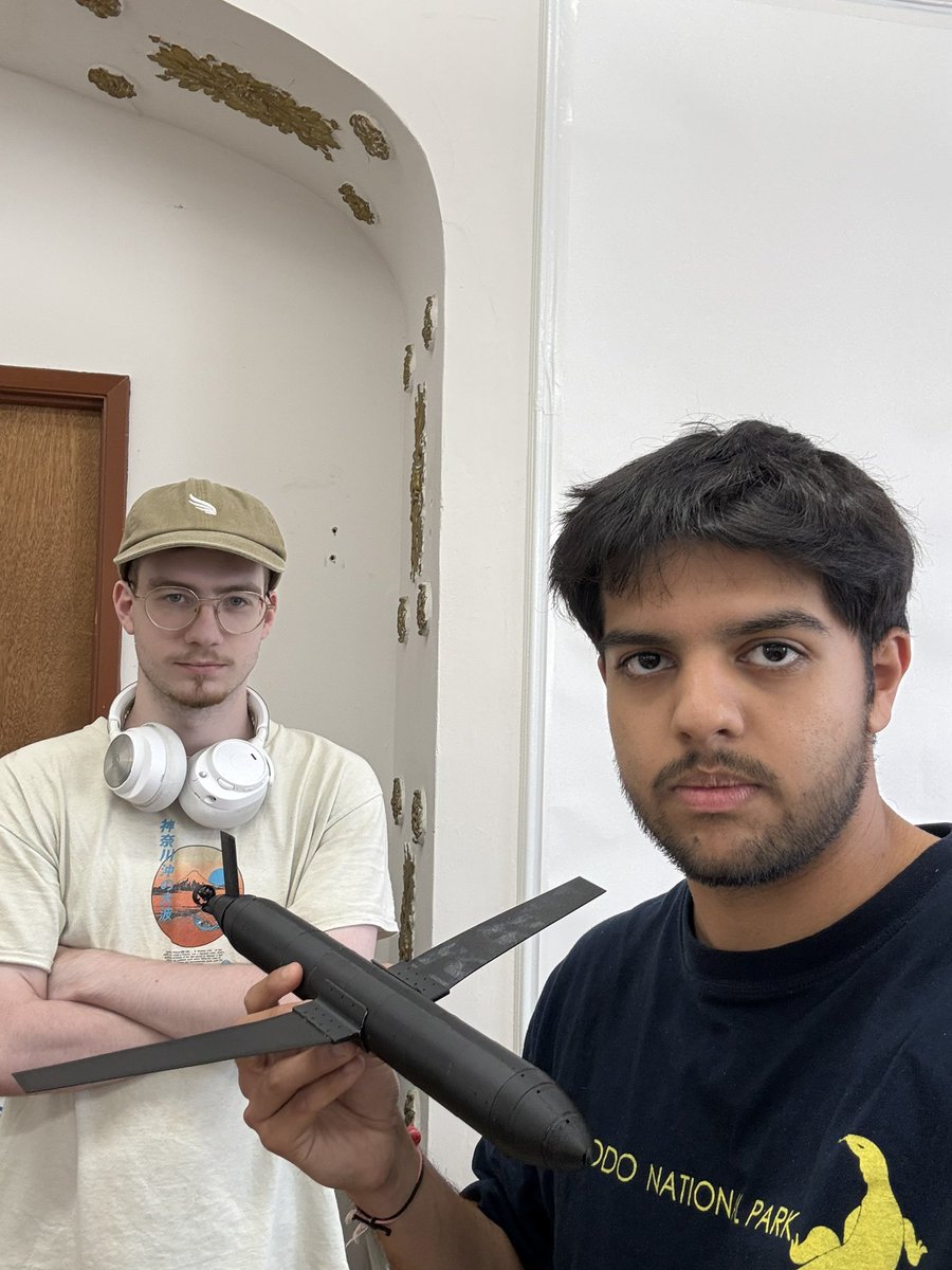 aryan02300's tweet photo. scale model - who dis? https://t.co/Qv6ai6FbYj