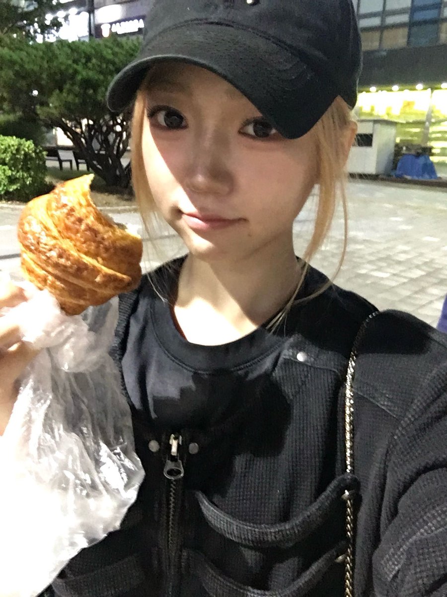 ShionBR's tweet photo. [📷] Atualização via cosmo talk.

#tripleS #트리플에스 #ShiOn #시온 https://t.co/WOMaBQBaht