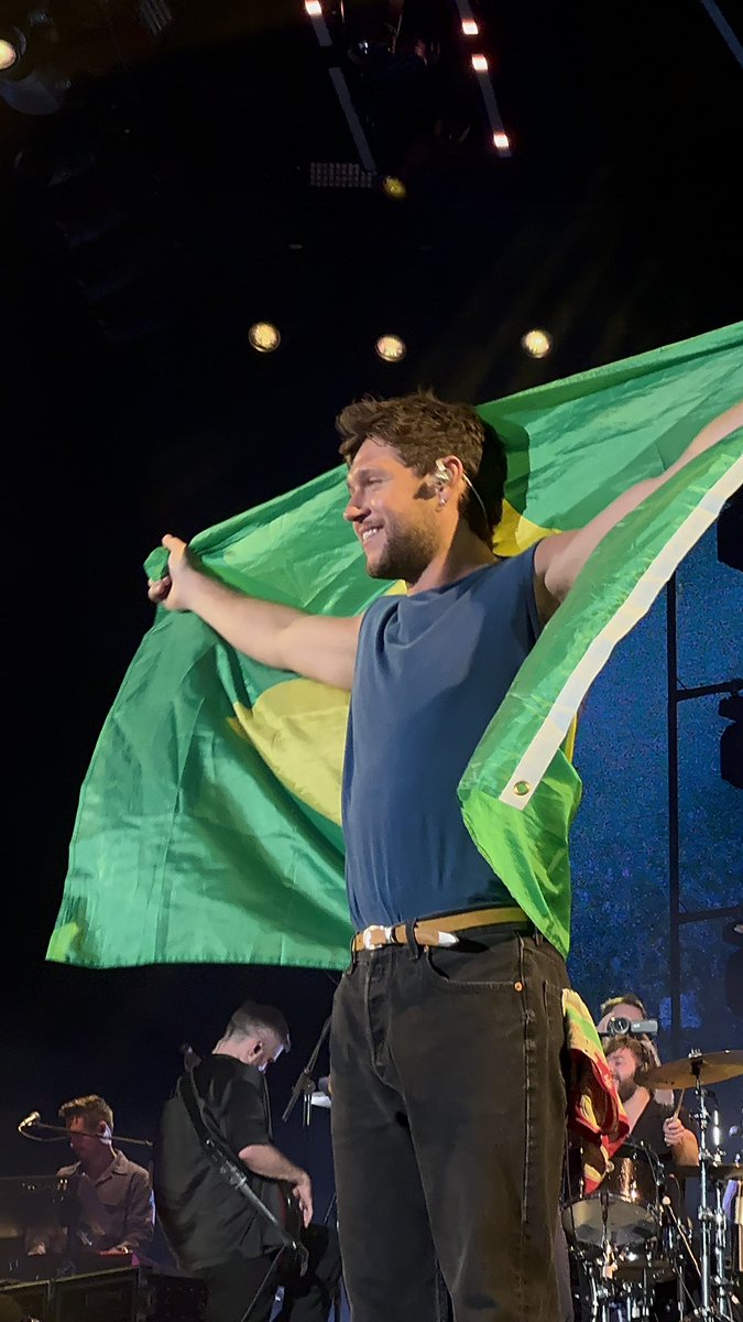 niallhbra's tweet photo. PLEASE COME BACK TO BRAZIL, @NiallOfficial! 🇧🇷

Há 2 anos, o Niall estava no Brasil com a The Show Live On Tour, entregando dois shows inesquecíveis em São Paulo e no Rio de Janeiro. 💚💛💙 https://t.co/Eu2wUA8UnA
