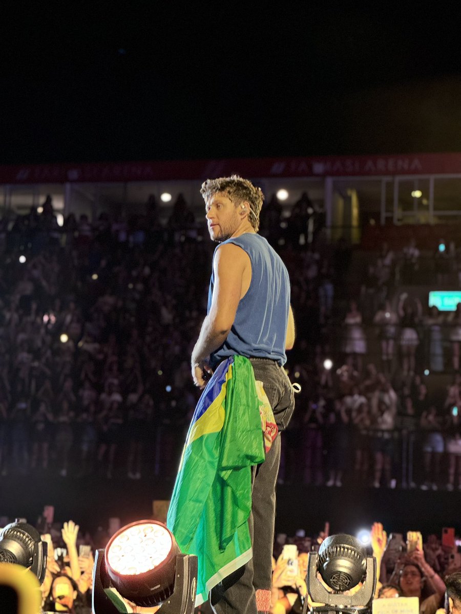 niallhbra's tweet photo. PLEASE COME BACK TO BRAZIL, @NiallOfficial! 🇧🇷

Há 2 anos, o Niall estava no Brasil com a The Show Live On Tour, entregando dois shows inesquecíveis em São Paulo e no Rio de Janeiro. 💚💛💙 https://t.co/Eu2wUA8UnA