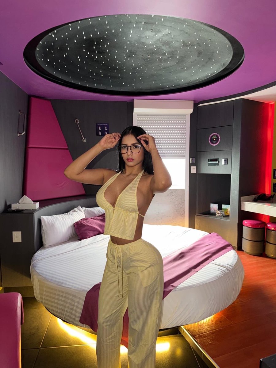MiaRussiell's tweet photo. Te gusta ? 😈🤭 

Ya agendo ?  https://t.co/ND0T2rl6uI

#CDMX https://t.co/603q2MeMZb