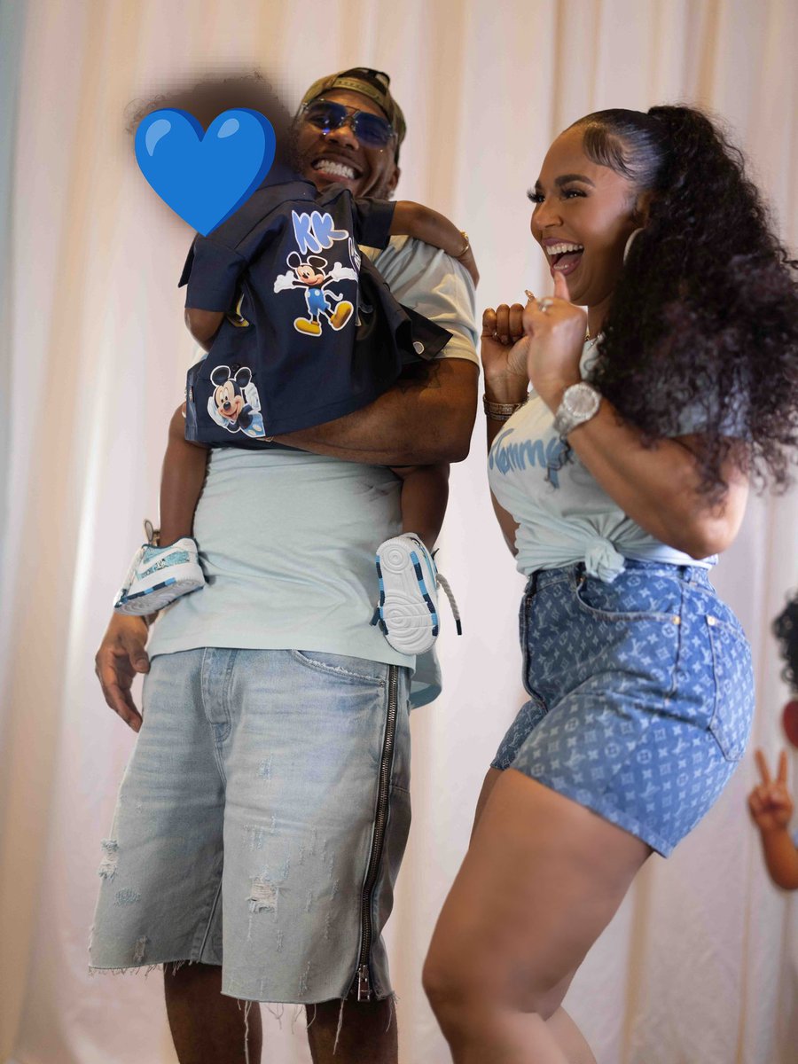 wavecheckers's tweet photo. Nelly &amp; Ashanti with their son 💙 https://t.co/z4XFJCw3p7