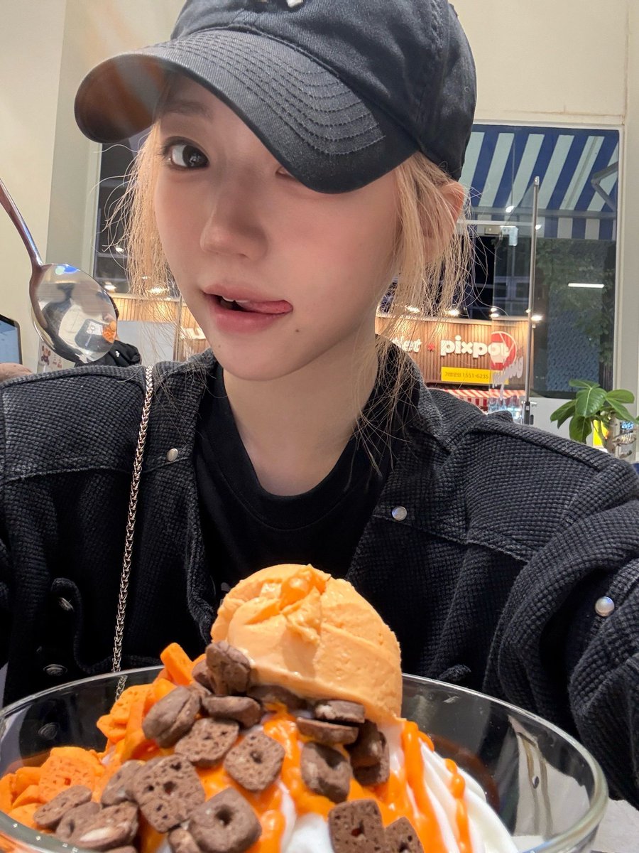 ShionBR's tweet photo. [📷] Atualização via cosmo talk.

#tripleS #트리플에스 #ShiOn #시온 https://t.co/WOMaBQBaht