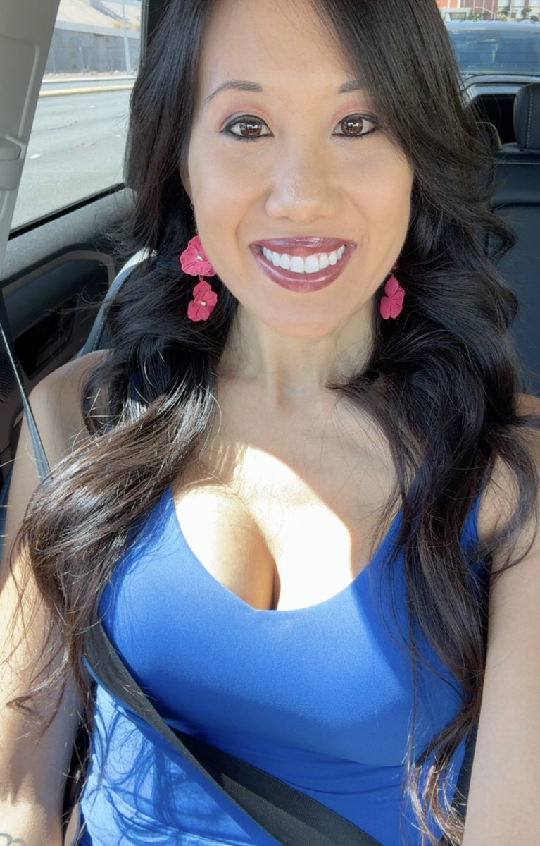 iBstrokinIT's tweet photo. i had an Asian lady as my boss. She was much older than me and looked like this. It sucks being black into Asians because you don't even bother hitting on them knowing damn well Asian women have a BWC addiction. you have better chances asking if u can watch her take white dick 😭 https://t.co/CgLcjYVKc1