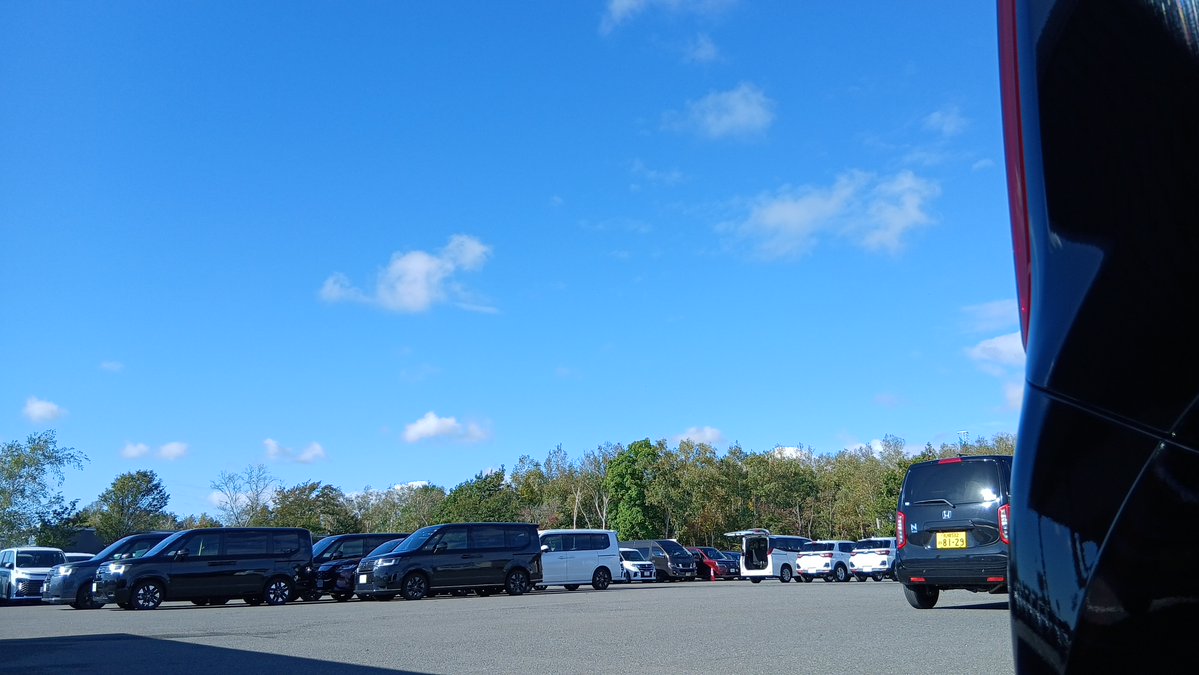hondarentalease's tweet photo. おはようございます
新千歳空港ラベンダー店です

今日の千歳は晴れ時々曇り
予想最高気温21度
降水確率午前40%・午後30%

週間予報では最高気温が20度未満の日が出てきました
これから紅葉も徐々に進んでいくと思います
北海道の秋は短いので、短い秋を堪能したいと思います https://t.co/k7tcSh1jeE