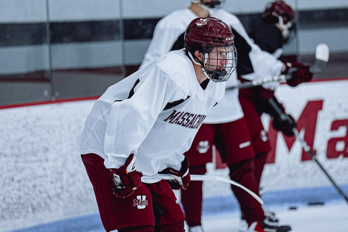 UMassHockey's tweet photo. Final prep before we head west...

#NewMass X #Flagship🚩 https://t.co/R3SBUiYz1E
