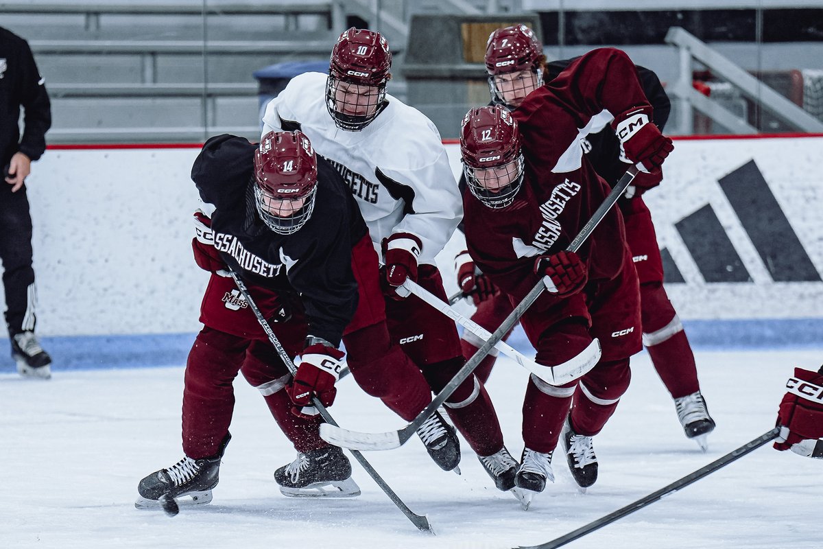 UMassHockey's tweet photo. Final prep before we head west...

#NewMass X #Flagship🚩 https://t.co/R3SBUiYz1E