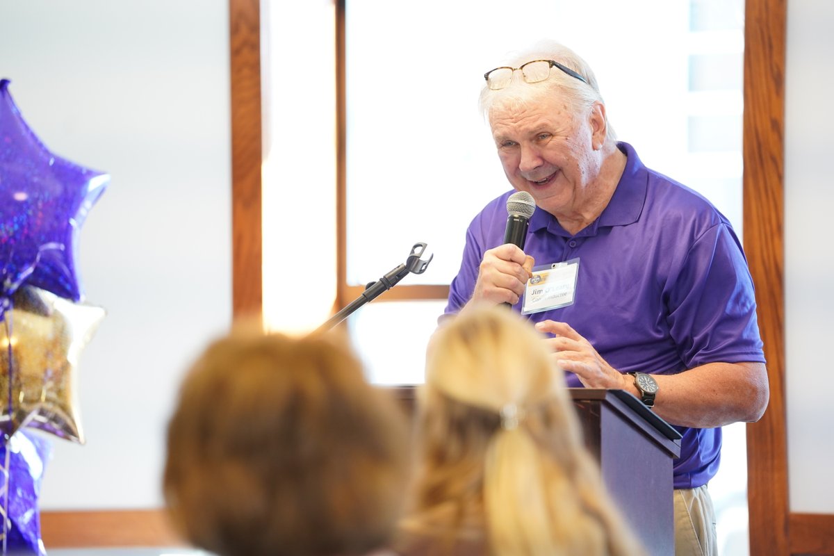 oconschools's tweet photo. We are honored to induct @ohsoleary into the OHS Athletic Hall of Fame! Jim served as the OHS AD from 1990-2004 & he announces at many OHS sports from 1990-today. He is a respected institution here @ OHS & we are so incredibly lucky to have him! #OconPride #OconDriven #Oconomowoc https://t.co/0RUIgRmqDo