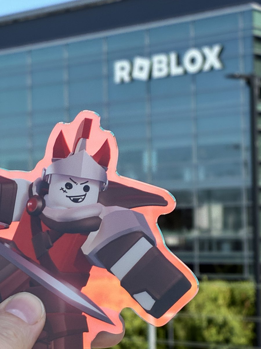 MinnowPuyo's tweet photo. hiii! my name is minnow!!!
i did a lot of the drafts for the lore books and helped with lore consultation to ensure things were in-line with canon!!

i'm gonna be doing a lot more writing for #phighting in the future!!

say hi to my sword figure :-) https://t.co/1qgUD6H8R8