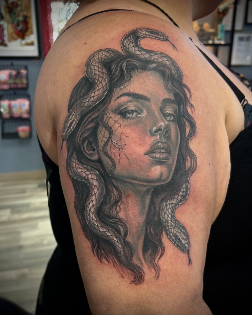 DarkstarCal's tweet photo. 🎨 Discover incredible art and piercings at 10975 Magnolia Ave, Riverside. Dive into a world where creativity meets affordability! 💎Why You’ll Love It Here- Affordable Artistry: Quality pieces without the hefty price tag.
#AffordableArt #UniquePiercings #RiversideTalent https://t.co/3h1UqpSml0