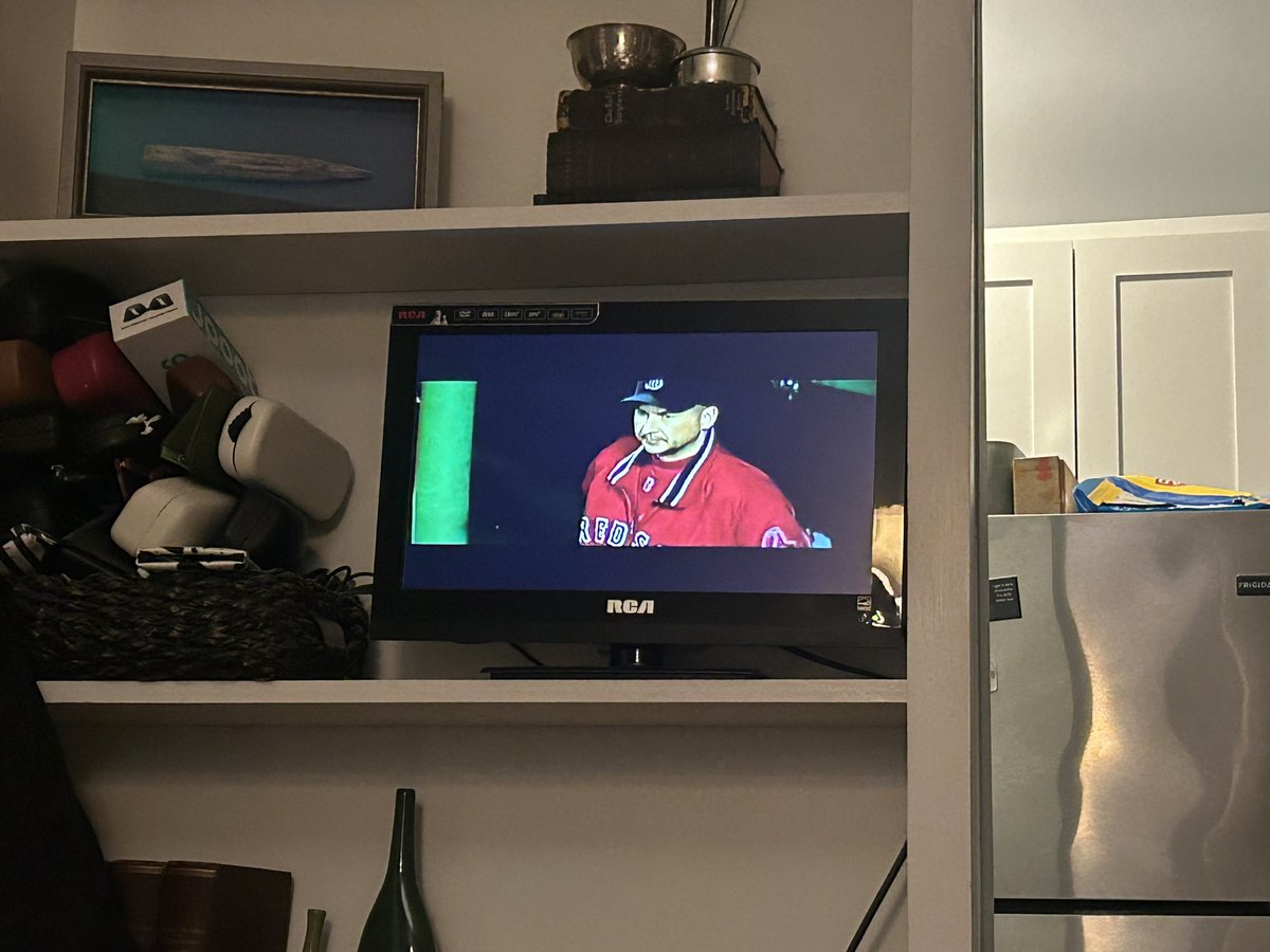 jessemermell's tweet photo. Sox/Yanks on the big screen 😉! LFG! https://t.co/4BkNRldNpp