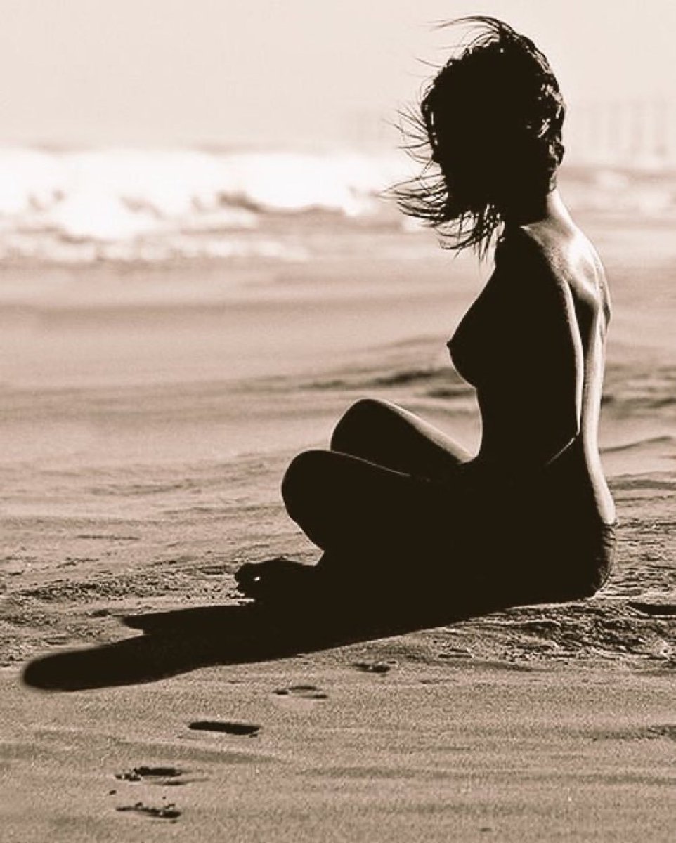 KiwiSunFiend's tweet photo. Find your zen.
#freethenipple https://t.co/eMXzk7KjsX