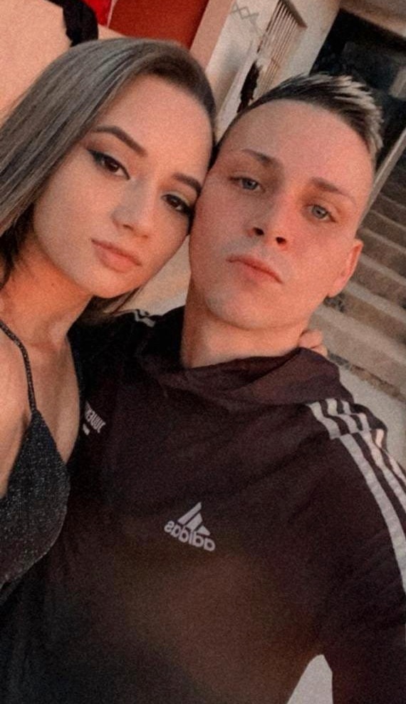 MeshachEdward's tweet photo. Corno libera a mulher para os amigos todos fins de semana, tem todos completos
VEM VER COMPLETO NO PERFIL 👀 #hotwifesharing #cuckold #nsfw #real https://t.co/18kCDIIZdm
