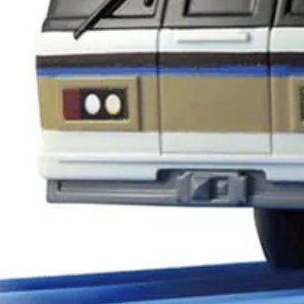 103_3500's tweet photo. スカート原型なのが一番怪しい
仮に資料に原型更新混在してても、クーラーは時期によってまちまちやし、乗務員扉の違いは見落としたとしてもここの違いは絶対に気付くやろうに https://t.co/mjW5q5Q3Bg