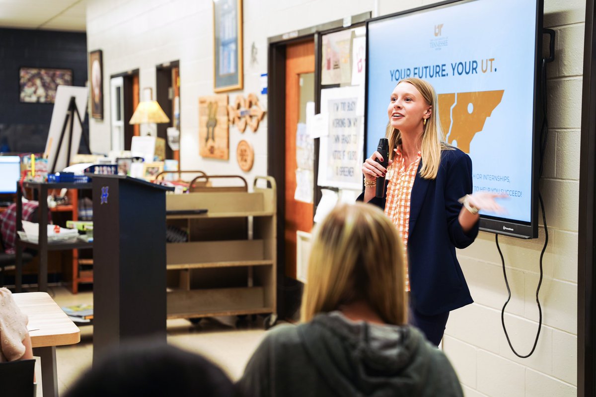 UTSystemNews's tweet photo. The future starts with imagining what’s possible.  

That’s what today was all about with @UTMartin Chancellor Yancy Freeman at four schools across three West Tennessee counties: helping students think big about where a college degree can take them.

Find your UT! https://t.co/ZgwQ8aRuv4