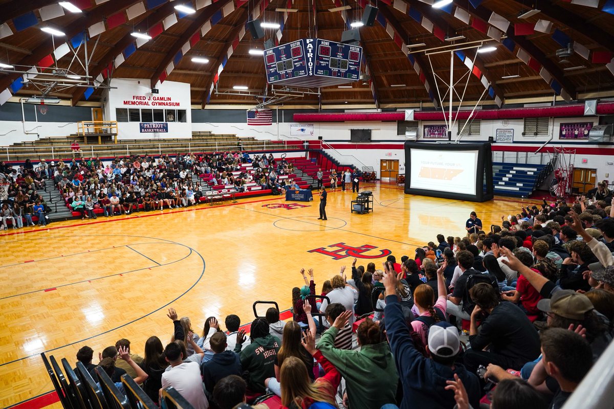 UTSystemNews's tweet photo. The future starts with imagining what’s possible.  

That’s what today was all about with @UTMartin Chancellor Yancy Freeman at four schools across three West Tennessee counties: helping students think big about where a college degree can take them.

Find your UT! https://t.co/ZgwQ8aRuv4