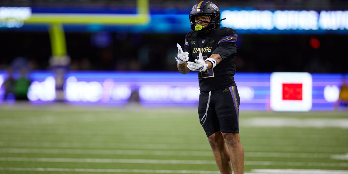 UWHuskiesWire's tweet photo. Jedd Fisch Highlights Importance of Washington's Field Position
📸 Richard Dizon, IMAGN IMAGES via Reuters Connect https://t.co/oCVHNL1dCU https://t.co/59BkpuC7XU