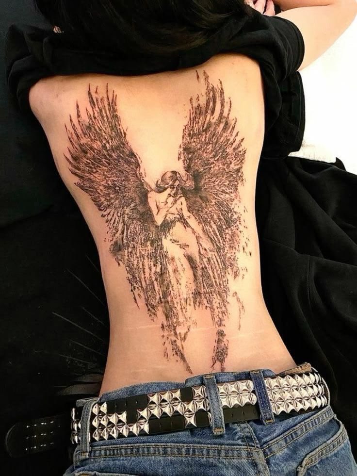 digitalpunkdoll's tweet photo. I need to loose weight so I can get tattoos ahhhhh I want tattoos so bad but Im too fat to get them rn https://t.co/VvszFQ2i91