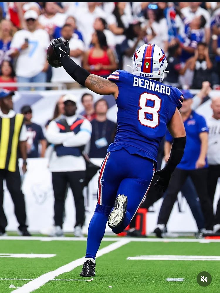 BuffaloMuse's tweet photo. What are your thoughts on Jim Leonard’s Defense after his first 3 games? 🤔

- 26 PPG Allowed (21st)
- 254 Passing Yards Allowed PG (27th)
- 107 Rushing Yards Allowed Per Game (15th)
- 10 Sacks (5th)
- 3 turnovers https://t.co/XAyFaj3IS7