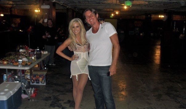 ThrowbackTisx's tweet photo. September 29th, 2009: Ashley Tisdale films her music video for “Crank It Up” in Los Angeles, California
•#WesleyQuinn #PaulAllen #JacobFatoorechi #CarolineClark #MikeTorres https://t.co/Z1BwX7l1A8