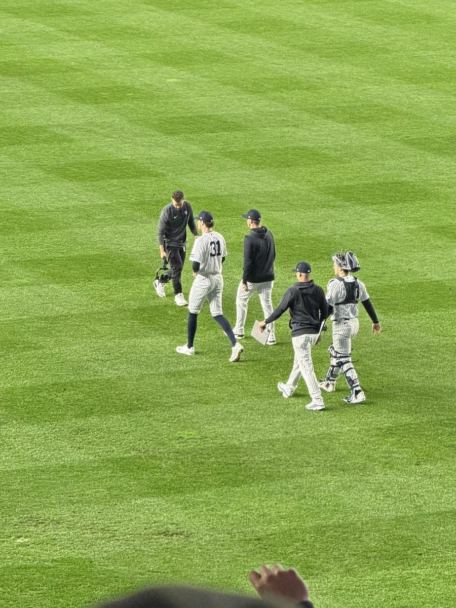 barracudachat's tweet photo. look at this bean stock 🫪 #fucktheyankees https://t.co/XbGPMG1Fne