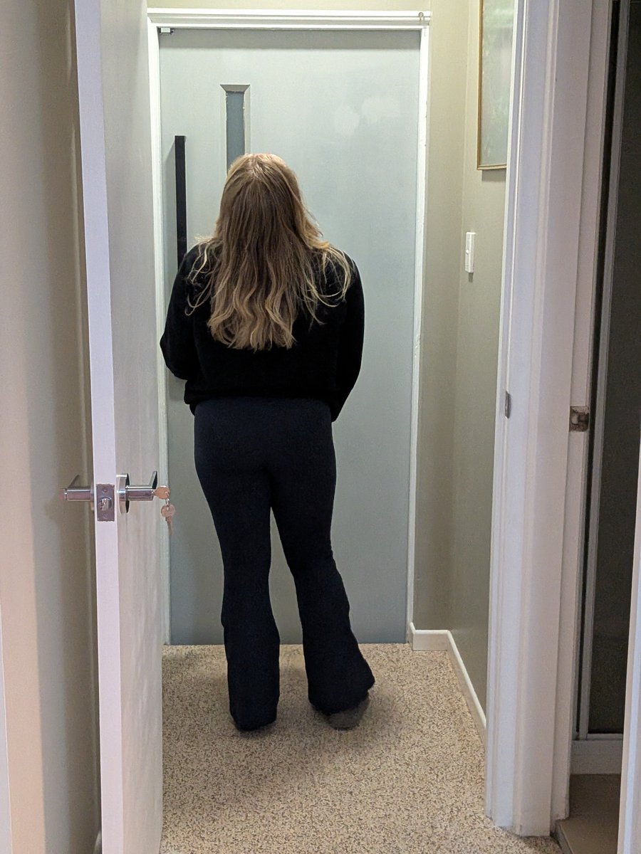 CurvyKitty95's tweet photo. Love these new flare leggings 🤩🤩 
#aussiegirl
#gymclothes https://t.co/974QZdwsI4
