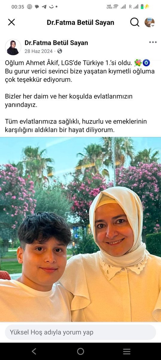 nutuk1071's tweet photo. 💢 Laiklik aslında bir asır boyunca bu memleket insanının dinini korudu. Bunu bu günlerde daha iyi anlatmıştır herkes. Zira şu içerisinde olduğumuz döneme bakıp Allah’a inanmayan insanların ne kadar ateist oldukları gerçekten tartışılır

💢 Çünkü yıllardır siyasetçilerin ve onların emrindeki hocaların dilinden bir Allah dinliyorlar ama Allah’ın adını çok duymakla Allah’ın adaletini görmek aynı şey değil

💢 Bir insan hayatı boyunca Allah kelimesini duyabilir ama karşısına adalet olarak çıkan bir Allah görmediyse merhamet olarak görmediyse emanet olarak görmediyse liyakat ve hakkaniyet olarak görmediyse anlatılan Allah ile yaşanan hayat arasında büyük bir uçurum oluşur

💢 Allah’ın adaletini görmeyen bir insana Allah’ı anlatmak kolay değildir

💢 Çünkü o insanın zihninde Allah çoğu zaman adaletin değil yoksula sabret diyen güçlüye ise susan bir düzenin üzerine vurulmuş kutsal bir mühür hâline gelir

💢 Böyle bir ortamda Allah’a değil Allah adına kurulmuş sahte düzene itiraz eden birine hemen dinsiz demek belki de asıl meseleyi hiç anlamamaktır

💢 Zira onların inanmadığı Allah haksızlığın karşısında susan yoksula sabır anlatırken servetin hesabını sormayan liyakatsizliğin önünde kapıları açarken ehil insanları kapının dışında bırakan ve bütün bunların üzerine dinî sözlerle perde çeken bir Allah tasavvurudur

💢 Böyle bir Allah tasavvuruna karşı çıkan insanların aslında Allah’a değil Allah’ın karşısında durduğu düzene itiraz ettiklerini anlayabilsek belki onların durumunu hemen ateizm diye açıklamayacağız

💢 Biz ise karşılarına geçip gerçek İslâm bu değil deyip duruyoruz

💢 Bunu her söylediğimizde biraz daha komik hâle geliyoruz

💢 Çünkü komşumuzun kapısına polis geldiğinde bizim kapımıza gelmemesi için dua ediyoruz

💢 Komşumuzun malına el konulduğunda bizim malımıza dokunmasınlar diye susuyoruz

💢 Doğruyu haykırmak yerine nasılsa birileri söyler diyoruz

💢 Fırsatını bulduğumuzda kendi çocuğumuzu işe sokmak için araya adam koyuyoruz

💢 Başkasının çocuğu aynı işi torpilsiz beklerken kendi çocuğumuzun önünü açmanın yolunu arıyoruz

💢 Liyakat olmalı diyoruz ama bizim oğlanın ya da kızın önüne liyakatli biri geçtiğinde bu defa bizim çocuğun da hakkı var diyerek başka bir kapı arıyoruz

💢 Yolsuzluk haramdır diyoruz ama işimiz düştüğünde abi şu işi bir hallediver diye tanıdık arıyoruz

💢 Başkasının torpiline kızıyor kendi torpilimize rica diyoruz

💢 Kul hakkı yenmez diyoruz ama sırada önümüze bir tanıdık geçtiğinde sesimizi çıkarmıyoruz

💢 Sonra da başkasının hakkını yiyenlere öfke kusuyoruz

💢 Devlet adil olmalı diyoruz ama devlet bizim lehimize haksızlık yaptığında susuyor aleyhimize yaptığında birden hukukçu kesiliyoruz

💢 Herkese eşit hukuk diyoruz ama karşı tarafın adamı tutuklandığında alkışlıyor kendi adamımız aynı muameleyle karşılaştığında bu nasıl hukuk diye bağırıyoruz

💢 Kaçak göçe karşı çıkıyoruz ama işimize geldiğinde kayıt dışı çalışan yabancı işçiyi en ucuz fiyata çalıştırıyoruz

💢 Bir yandan bu insanlar neden burada diye soruyor diğer yandan kendi işimizin maliyetini düşürmek için onların ucuz emeğinden faydalanıyoruz

💢 Nüfus artmıyor diye ağlıyor sonra bir çocukla yetiniyor en fazla iki çocuk yapıyoruz

💢 İşsizlik bitmeli diyoruz ama kendi dükkânımızda sigortasız çalıştıracak birini arıyoruz

💢 Adam kayırma bitsin diyoruz ama kendi akrabamızı bir makama yerleştirme ihtimali doğduğunda ahlâkımızın sesi birden kısılıyor

💢 Toplum bozuldu diyoruz ama o toplumun bozulmasına katkı yapan küçük davranışlarımızı hiç hesaba katmıyoruz

💢 Gençler neden ülkeden gidiyor diye soruyoruz ama kendi çocuğumuz yurtdışında iyi bir iş bulduğunda bizimki kendini kurtardı diye seviniyoruz

💢 Başkasının çocuğu gidince beyin göçü oluyor bizimki gidince başarı hikâyesi

💢 Adalet istiyoruz diyoruz ama adaletin önce bizim kapımızdan geçmesini istiyoruz

💢 İşte tam burada gerçek İslâm bu değil demek giderek komikleşiyor

💢 Çünkü mesele sadece başkasının yanlışına karşı çıkmak değil

💢 Mesele aynı yanlış bize çıkar sağladığında da onun yanlış olduğunu söyleyebilmek

💢 Asıl sınav haksızlığa uğradığımızda adalet istemek değil haksızlıktan faydalanabileceğimiz zaman da hayır diyebilmek

💢 Komşumuzun evine polis geldiğinde bize gelmesin diye dua etmek kolay

💢 Asıl mesele komşumuzun kapısında haksızlık gördüğümüzde kendi kapımızın güvenliği pahasına bile olsa bunun doğru olmadığını söyleyebilmek

💢 Başkasının malına el konulduğunda susup kendi malımız güvende kalsın diye beklemek adalet değil

💢 Başkasının çocuğu torpilsiz kaldığında üzülüp kendi çocuğumuza torpil aramak da adalet değil

💢 Başkasının hırsızlığına öfkelenip kendi küçük fırsatçılığımıza uyanıklık demek de adalet değil

💢 Başkasının özgürlüğünü savunmayıp kendi özgürlüğümüz tehdit edildiğinde özgürlük kahramanı kesilmek de adalet değil

💢 Adalet başımıza geldiğinde istediğimiz şey değil başkasının başına geldiğinde de savunduğumuz şey

💢 Gerçek dindarlık da bana dokunmayan yılan bin yaşasın ahlâkının üzerine birkaç güzel dinî cümle koymak değil

💢 Çünkü bir gün yılanın kimin kapısına geleceğini kimse bilmiyor

💢 Bugün başkasının hakkına sessiz kalan yarın kendi hakkını savunacak bir toplum bulamayabilir

💢 Bugün torpile alkış tutan yarın kendi çocuğu torpilsiz kaldığında neden adalet yok diye soramaz

💢 Bugün başkasının özgürlüğüne kayıtsız kalan yarın kendi özgürlüğünü savunurken yanında kimseyi bulamayabilir

💢 Toplumlar işte böyle çürüyor

💢 Büyük kötülükler bazen büyük kötüler tarafından değil küçük çıkarları uğruna susan milyonlar tarafından büyütülüyor

💢 Sonra hep birlikte dönüp bu ülke neden böyle oldu diye soruyoruz

💢 Cevap çok uzakta değil ki?

💢 Hülasa ülkeyi bozan sadece kötülüğü yapanlar değil kötülük kendisine dokunmadığı sürece susanlar da

💢 Gerçek İslâm bu değil demek yetmez

💢 Gerçek İslâm’ın ne olduğunu önce kendi hayatımızda göstermek gerekir

💢 Fakat mesele sadece gerçek İslâm bu değil demekle de bitmiyor

💢 Çünkü gerçek İslâm bu olmadığı gibi gerçek Allah da ortalama bir partilinin bir siyasetçinin bir tarikat mensubunun bir vaizin veya dini kendi siyasi ve dünyevî hesabına alet eden herhangi bir ölümlünün Allah’ı değildir

💢 Allah hiç kimsenin siyasi mülkü değildir

💢 Hiçbir parti Allah’ın vekâletnamesini taşımaz

💢 Hiçbir siyasetçi Allah adına hüküm verme makamında değildir

💢 Hiçbir hoca kendi yorumunu Allah’ın iradesinin yerine koyamaz

💢 Hiçbir iktidar yaptığı her işi kutsal bir zırhla kaplayamaz

💢 Kur’an’ın Allah’ı insanların makamlarına göre değişen bir Allah değildir

💢 Zengine başka fakire başka güçlüye başka güçsüze başka davranan bir ilah değildir

💢 Nisa Suresi 135 ayet bu konuda açık konuşur

💢 Kendinizin veya anne babanızın ve akrabanızın aleyhine bile olsa adaleti ayakta tutun

💢 Aynı ayet zenginle fakiri de aynı ölçünün içine koyuyor

💢 Zengin olsunlar yoksul olsunlar Allah onlara sizden daha yakındır

💢 Yani Allah’ın ölçüsü makam değil

💢 Servet değil

💢 Soy değil

💢 Yakınlık değil

💢 Parti değil

💢 Cemaat değil

💢 Devletin koridorlarında kiminle yan yana yürüdüğünüz hiç değil

💢 Ölçü adalet

💢 Mâide Suresi 8 ayetten verelim örneği... bu ayet de aynı şeyi başka bir yerden söylüyor

💢 Bir topluma olan kininiz sizi adaletsizliğe itmesin

💢 Adil olun

💢 Düşmanına bile adalet emreden bir dinin mensubu olduğunu söyleyip kendi tarafının yaptığı haksızlığı savunmak nasıl bir dindarlık

💢 Rakibine gelince hukuk kendi adamına gelince mazeret

💢 Muhalife gelince ahlâk yakına gelince sadakat

💢 Fakire gelince sabır güçlüye gelince hikmet

💢 Böyle bir din anlayışı Kur’an’ın anlattığı din değildir

💢 Çünkü Allah’ın kitabında adalet dekor değil

💢 Süs değil

💢 Seçim meydanlarında kullanılacak bir slogan değil

💢 Cuma hutbesinde birkaç dakika hatırlanıp pazartesi günü unutulacak bir kelime hiç değil

💢 Adalet dinin omurgasıdır

💢 Nahl Suresi 90 ayet de bu meseleyi çok açık biçimde ortaya koyuyor aslında 

💢 Allah adaleti iyiliği ve akrabaya yardım etmeyi emrediyor çirkin işleri fenalığı ve azgınlığı yasaklıyor. Hani her cuma hutbesinde imamın okuduğu ayettir bu.

💢 Burada dikkat edilmesi gereken şey nedir bilir misiniz?

💢 Allah önce adaleti söylüyor. O yoksa Allah da yoktur o toplumda ve Allah bunu biliyor. Allah, kendisinin bilinmesi için adaletle yönetilmesini istiyor aslında çünkü ondan uzaklaşırsanız adaletsiz bir toplumda dinin yaşanmayacağı zaten realitedir.

💢 Çünkü bir toplumda adalet yoksa yapılan yardım bile bazen iktidarın lütfuna dönüşüyor oysa o yardım sizin benim bizim paralarımızdan kesilen vergilerden yapılıyor.

💢 Oysa insanın hakkı sadaka değildir

💢 Vatandaşın hakkı yöneticinin ihsanı ve insafı hiç değildir

💢 Devletin görevi kullarına lütuf dağıtmak değil hakkı sahibine teslim etmektir

💢 Nisa Suresi 58 ayete bakalım bugün liyakat tartışmalarının tam ortasına bırakılmış bir cümle gibi bomba gibi duruyor bu ayet. Çok iyi okuyun çünkü bu kısım Türkiye'de olup biten tüm problemlerin esas reçetesidir ve tüm yazıda aklınızda kalması gereken ana kısımdır. Ayet şöyledir:

💢 Allah size emanetleri mutlaka ehline vermenizi ve insanlar arasında hükmettiğiniz zaman adaletle hükmetmenizi emrediyor

💢 Emaneti ehline vermek

💢 Bundan daha açık ne söylenebilir?

💢 Devlet makamı emanettir

💢 Kamu görevi emanettir

💢 İhale emanettir

💢 Bütçe emanettir

💢 Mahkeme emanettir

💢 Üniversite emanettir

💢 Bürokrasi emanettir

💢 Devletin kasası emanettir

💢 Yetki emanettir

💢 Borsa emanettir 

💢E-devlet bilgileri, mahrem bilgiler emanettir 

💢 Emanet akrabaya dağıtılacak miras değildir. Partili yöneticiler istediğinde çekmeceden çıkarılacak mahrem dosyalar da değildir.

💢 Emanet sadakat gösterene verilecek ödül değildir

💢 Emanet siyasi yakınlığın karşılığı değildir

💢 Emanet bizden olsun ölçüsüyle dağıtılacak bir ganimet değildir

💢 Emanet ehline verilmiyorsa Kur’an’ın emri ile devlet pratiği arasında büyük bir uçurum var demektir

💢 O zaman sorun yalnızca ekonomi değildir

💢 Sadece siyaset değildir

💢 Sadece yolsuzluk iddiası da değildir

💢 Asıl sorun ahlâkın kamusal hayattan çekilmesidir

💢 Çünkü liyakatsizliğin bedelini önce devlet öder sonra millet öder en sonunda çocuklar öder o çocukların elinde de ya devlet yücelir ya da sömürge olur yıkılır.

💢 Bugün bir makam ehil olmayana verildiğinde belki sadece bir koltuk yanlış kişiye verilmiş gibi görünür

💢 Ama yarın o koltuğun altında bir hastane aksar

💢 Bir okul misal verelim eğitim kötüleşir

💢 Bir ihale şişer

💢 Bir kamu projesi gecikir

💢 Bir genç işsiz kalır

💢 Bir bilim insanı ülkesinden umudunu keser çeker gider 

💢 Bir aile yoksullaşır

💢 Devletin çürümesi bazen büyük bir patlamayla başlamaz

💢 Küçük torpillerle başlar

💢 Bir hatır telefonuyla başlar

💢 Bizim çocuk cümlesiyle başlar

💢 Bir dosyanın öne alınmasıyla başlar

💢 Bir liyakatlinin arkaya itilmesiyle başlar

💢 Bir kamu kaynağının yanlış kişiye teslim edilmesiyle başlar

💢 Sonra sistem buna alışır

💢 Bir süre sonra liyakat istisna torpil gelenek olur

💢 Ve toplumun en büyük kaybı sadece para değildir

💢 Güvendir

💢 Çünkü insan hakkıyla çalıştığı halde hakkını alamıyorsa önce kurumlara sonra devlete sonra geleceğe olan inancını kaybetmeye başlar

💢 İşte burada dinin siyasete alet edilmesi sadece dinin itibarını değil devletin itibarını da tüketir

💢 Çünkü insanlara her haksızlığın üzerine bir ayet her başarısızlığın üzerine bir dua her ekonomik sıkıntının üzerine bir sabır telkini koyarsanız bir süre sonra insanlar ayetten değil ayeti kullananlardan uzaklaşabilir

💢 Sonra da kalkıp neden insanlar dinden uzaklaşıyor diye sorarsınız

💢 Belki önce şu soruyu sormak gerekir

💢 İnsanlara hangi Allah anlatıldı sahi?

💢 Adaleti emreden Allah mı?

💢 Yoksa adaletsizliğin üzerine çekilen kutsal perde mi?

💢 Fakire sabrı anlatan ama zengine hesap sormayan bir din mi?

💢 Kul hakkını vaazlarda hatırlatan ama kamu hakkını siyasetin dışında bırakan bir ahlâk mı?

💢 Allah korkusu diyen ama devletin parasının da bir emanet olduğunu unutan bir anlayış mı?

💢 Böyle bir tabloda insanın ben bu anlatılan Allah’a inanmıyorum demesi ile Allah’ı inkâr etmesi aynı şey değildir!

💢 Belki insan Allah’a değil kendisine Allah diye sunulan siyasi karikatüre itiraz ediyordur

💢 Çünkü Allah’ın adıyla yapılan her şey Allah’ın rızasıyla yapılmış olmaz

💢 Din adına konuşan herkes de dinin kendisi değildir

💢 Sakal cübbe sarık kıyafet makam kürsü ve dinî söylem kimseye Allah adına hüküm verme hakkı vermez

💢 İnsanların Allah’tan uzaklaşmasına şaşırmadan önce onlara nasıl bir Allah gösterdiğimize bakmak gerekir

💢 Çünkü o an insanların kaybettiği şey iman değil güven olur

💢 O vakit çalınan şey para değildir

💢 İşte o vakit çalınan şey insanların devlete duyduğu güvendir

💢 Ve bir toplumda güven kaybolduğunda geriye yalnızca boşalan kasalar değil boşalan vicdanlar da kalır

💢 Allah’ın adını çok söylemek kolaydır

💢 Asıl mesele Allah’ın adını adaletin içinde yaşatabilmektir

💢 Çünkü insanlara Allah’ı anlatmanın en güçlü yolu Allah adına konuşmak değil Allah’ın adaletini kendi hayatında göstermektir. Allah'ın adaletini konuşturmak, Allah'ı konuşturmak gibidir.

💢 Adalet bize dokunduğunda değil başkasına dokunduğunda da adalet!

💢 Hak bizim hakkımız olduğunda değil başkasının hakkı olduğunda da hak!

💢 Velhasıl dn yalnızca dilde söylenen söz değil insanın kendisine çıkar sağlamadığı zaman bile vazgeçmediği ahlâktır

💢 Gerçek sınav tam da burada başlar işte

💢 Kendi adamımız haksız olduğunda da hakkı söyleyebiliyor muyuz

💢 Kendi çocuğumuz torpille öne geçecek olduğunda da geri çekebiliyor muyuz?

💢 Kendi malımız güvende kalacak diye başkasının malına yapılan haksızlığa susmuyor muyuz?

💢 Kendi özgürlüğümüz güvende diye başkasının özgürlüğünü feda etmiyor muyuz?

💢 Eğer bunları yapamıyorsak Allah’ın adını ne kadar çok söylediğimizin pek bir anlamı kalmıyor

💢 Çünkü adalet başkasından beklenen bir erdem değil önce insanın kendi nefsine uyguladığı bir ölçüdür

💢 Ve belki de bugün(lerde tekrar tekrar kendimize sormamız gereken en ağır soru şudur:

💢 Biz Allah’a mı inanıyoruz yoksa işimize geldiği sürece Allah’ın adını kullanmaya mı inanıyoruz?

💢 Çünkü adaletin olmadığı yerde din adına söylenen en güzel söz bile zamanla insanların kulağında boş bir gürültüye dönüşebilir

💢 Sonunda geriye tek bir şey kalır

💢 İnsanların Allah’tan değil Allah adına kurulan düzenden uzaklaşması sonucudur bu ve de buna hiç şaşırmamak gerekir

💢 Çünkü bazen insanın Allah’a olan inancını sarsan şey Allah’ın kendisi değil Allah’ın adını kullanan insanların adaletsizliğidir

💢 Ve lütfen unutmayalım

💢 Çalınan şey maalesef sadece insanların malı değildir

💢 Çalınan şey bazen insanların devlete duyduğu güvendir.

💢 Türkiye'de ateizm vardır çünkü Allah birçok konuda laftadır ve aradan çıkarılmıştır. Allah varsa da Türkiye'deki toplumsal ve siyasi atmosferin ruhunda yoktur işte Allah varken de onu yok gösterenler yöneticiler olduğu için gençler de o Allah'ın görmüyorlar doğal olarak.

💢 Allah size emanetleri mutlaka ehline vermenizi ve insanlar arasında hükmettiğiniz zaman adaletle hükmetmenizi emrediyor

💢 Peki siz Allahın emaneti olan adil bir düzeni insanlara gösterebildiniz mi ki yokluğunun hesabını soruyorsunuz

💢 Emaneti ehline vermeden liyakatten söz edebilir misiniz

💢 Adaleti yaşatmadan adaleti savunduğunuzu söyleyebilir misiniz

💢 Hakkı sahibine teslim etmeden Allahın hakkaniyetinden bahsedebilir misiniz

💢 İnsanlara Allahı anlatmadan önce Allahın emrettiği adaleti göstermek gerekmez mi

💢 Çünkü insanlar bazen Allahı inkâr etmiyor

💢 Allah adına kendilerine gösterilen adaletsizliği inkâr ediyor

💢 Ve bu nedenle belki de bugün en büyük sorumuz şu olmalı:

💢 Biz insanlara Allahı mı gösterdik yoksa Allahın adını kullanarak kendi düzenimizi mi gösterdik?

💢 Çünkü Allahın adını dilinden düşürmeyen bir toplumda adalet yoksa sorun insanların Allahı duymamış olması değildir

💢 Belki de Allahın emrettiği adaleti hiç görmemiş olmalarıdır. Allah görünmez ama adaletiyle hükmeder, emrettiği gibi emaneti sahibine, hak edene verirseniz o Allah ancak o şekilde hissedilir. İnanan samimi inanır, inanmayan da yine başımızın üzerindedir zira bu memleketin evladıdır.

💢Bu yazıyı neden yazdığıma gelince; Tarihimizde ilk kez ülkemizdeki ateizm oranı %10'u buldu. Komünist yönetim altında 70 sene Allahsızlık propagandasıyla yaşayan Orta Asya ülkelerinde bile böyle bir oran yok.

💡Hayaldi, gerçek oldu. Sebep olanların da Allah belasını versin.

Allah'ın adaletine inançla onun adıyla yazdık ve ondan başka hiç kimseden korkmuyoruz, korkmayacağız da...

Adalete inanan ve onu ayaklar altına alanlardan korkmayanlara selam olsun.

Hepimize geçmiş olsun.
Elbette geçecek. Bu da geçecek. 
Yeniden başlayacağız. 

Yolumuz şimdiden açık olsun. 

İnanan ya da inanmayan bu memleketin bedel ödemiş tüm güzel insanları, 

İşimiz zor, yolumuz uzundur.
Allah bizimle olsun! 

Saygılarımla. 

-y-
